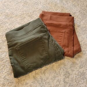 2 pairs of super stretchy Jeggings.  Sold together.